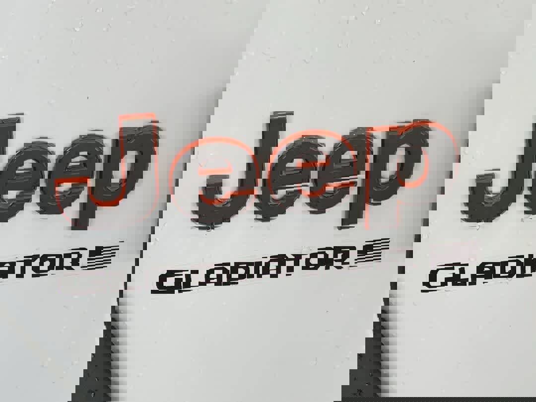 Used 2023 Jeep Gladiator Mojave w/ Cold Weather Group AWD/4WD image 10