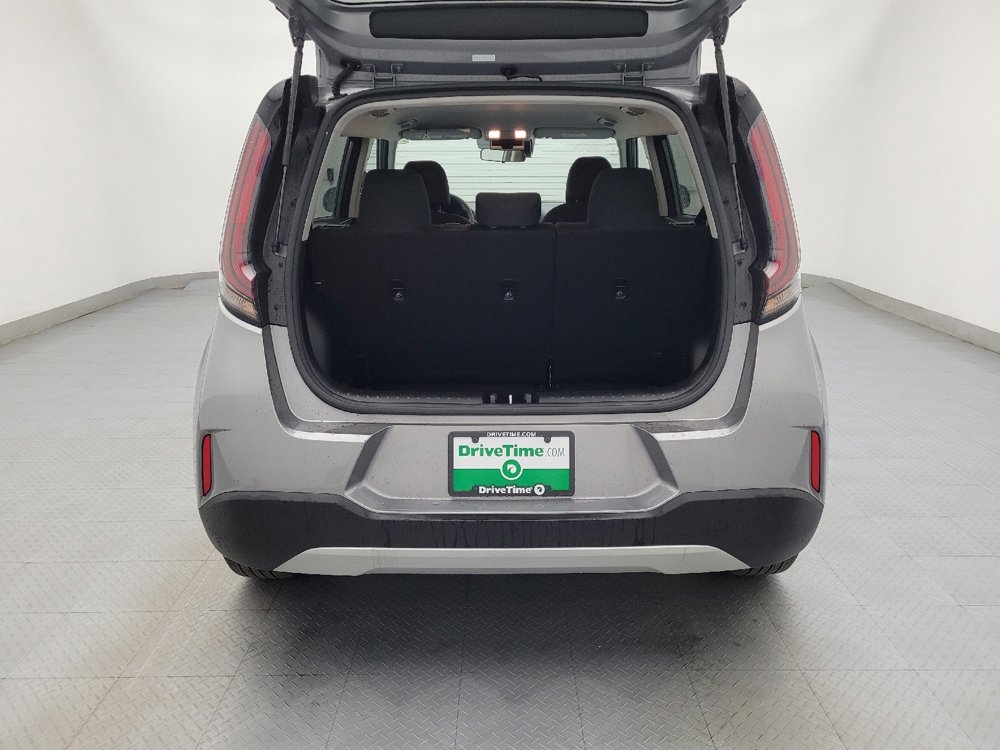 Used 2025 Kia Soul LX image 29