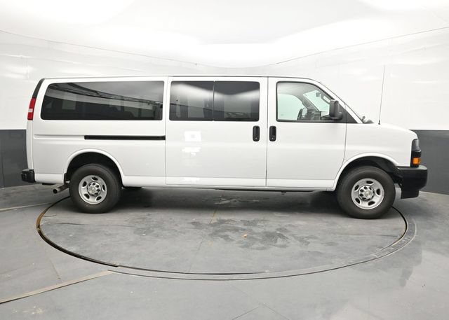 Used 2024 Chevrolet Express 3500 LS RWD image 8