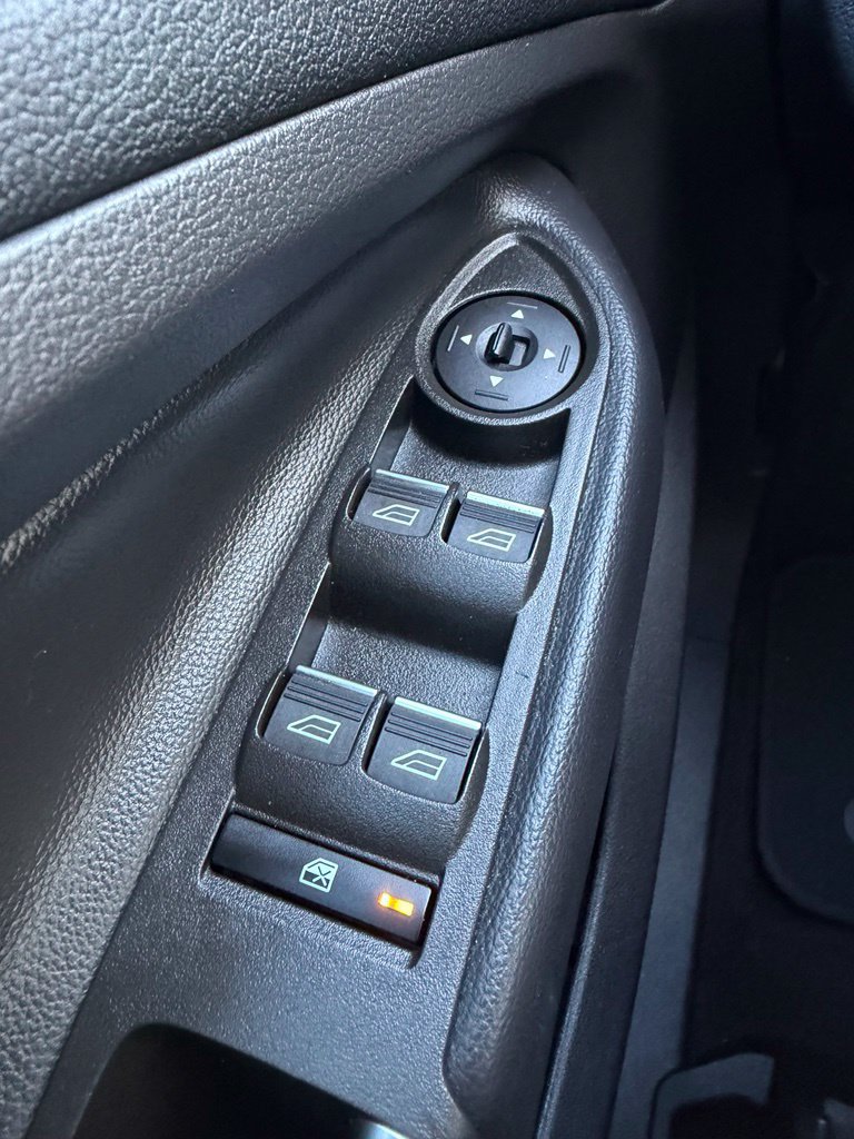 Used 2017 Ford C-MAX SE FWD image 23