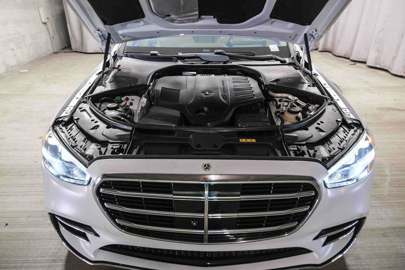 Certified 2024 Mercedes-Benz S 580e 4MATIC Sedan w/ AMG Line image 33