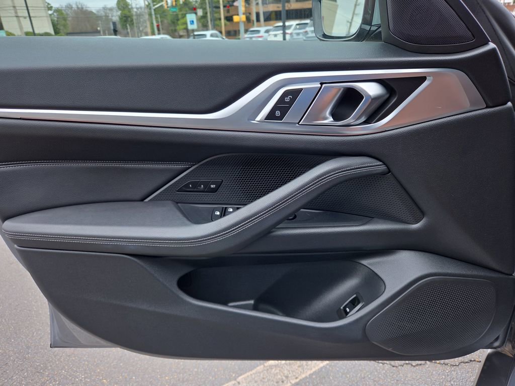 Used 2024 BMW i4 xDrive40i image 19