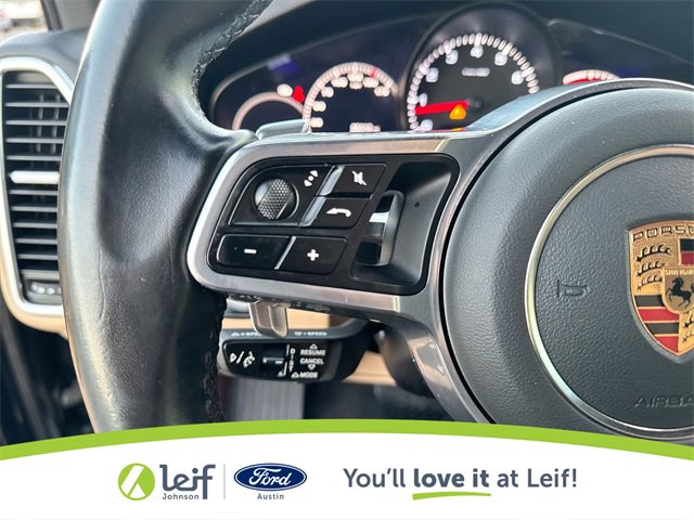 Used 2023 Porsche Cayenne image 32