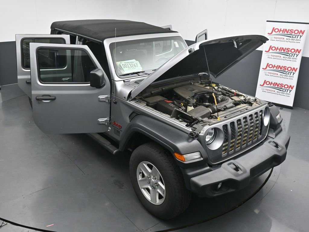 Used 2020 Jeep Gladiator Sport w/ Quick Order Package 24S AWD/4WD image 25
