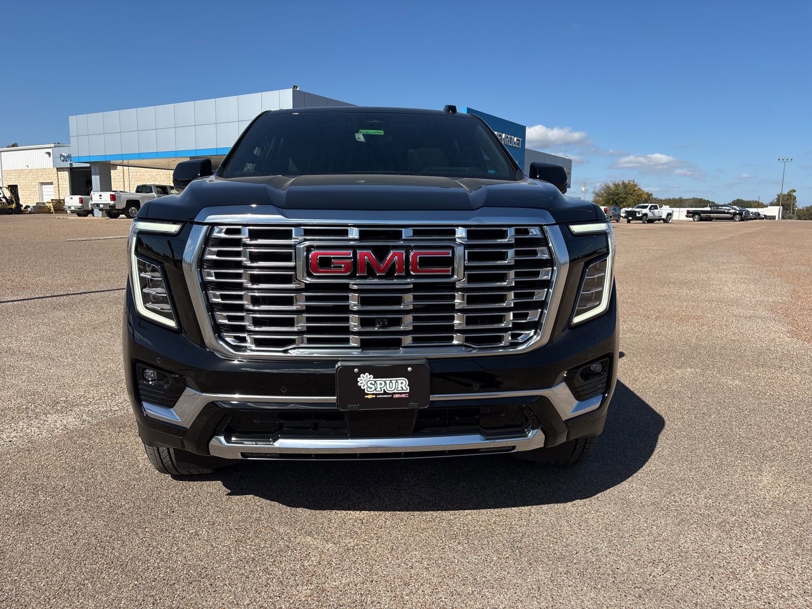 New 2026 GMC Yukon XL Denali w/ Denali Reserve Package image 9