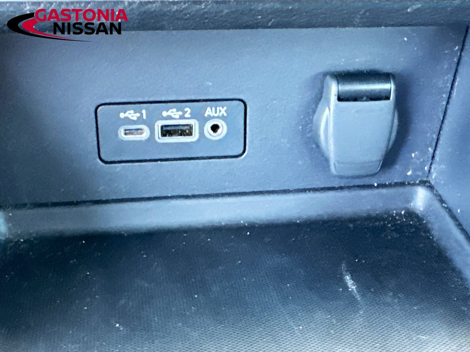 Used 2023 Nissan Sentra SR w/ Electronics Package FWD image 17