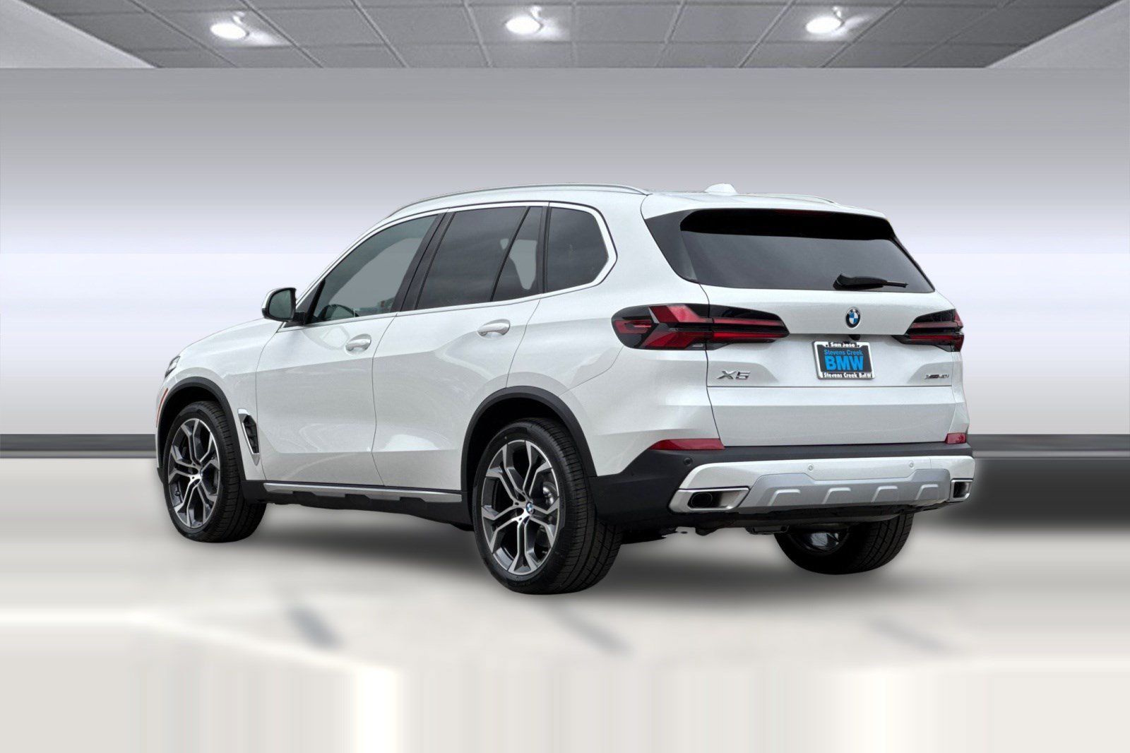 Used 2026 BMW X5 xDrive40i AWD/4WD image 3