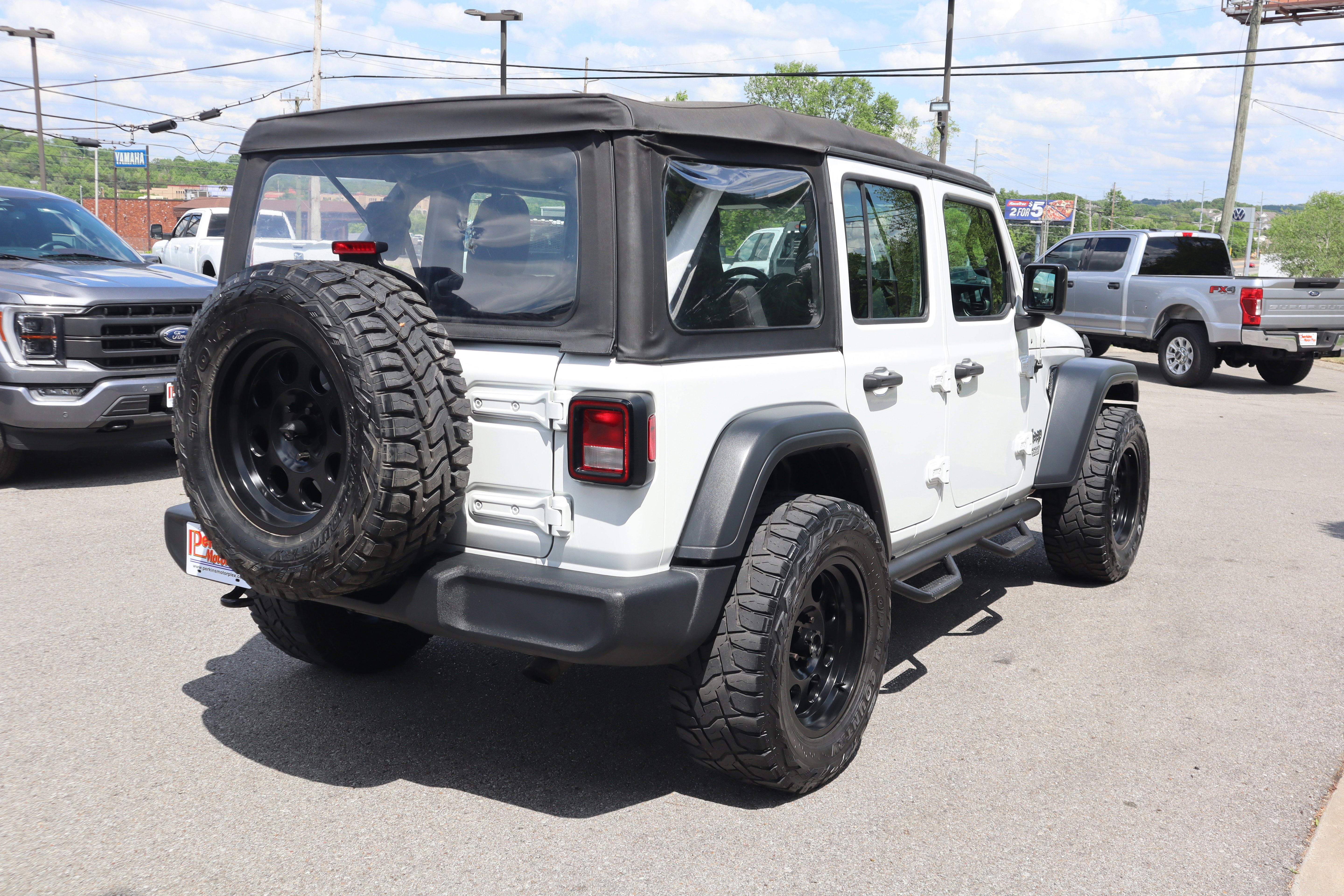 Used 2018 Jeep Wrangler Unlimited Sport AWD/4WD image 7