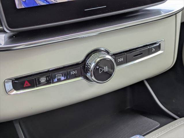 New 2026 Volvo XC90 T8 Ultra w/ Protection Package Premier AWD/4WD image 10