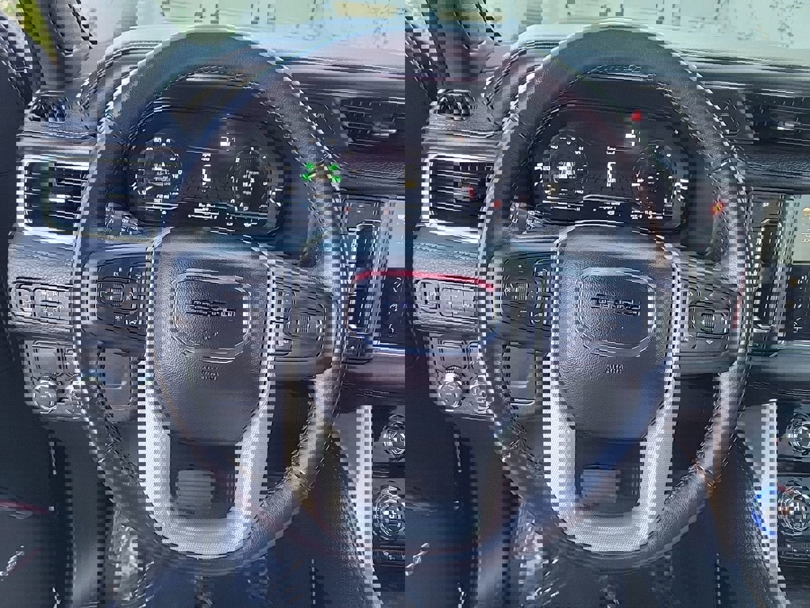 Used 2022 GMC Yukon Denali image 25