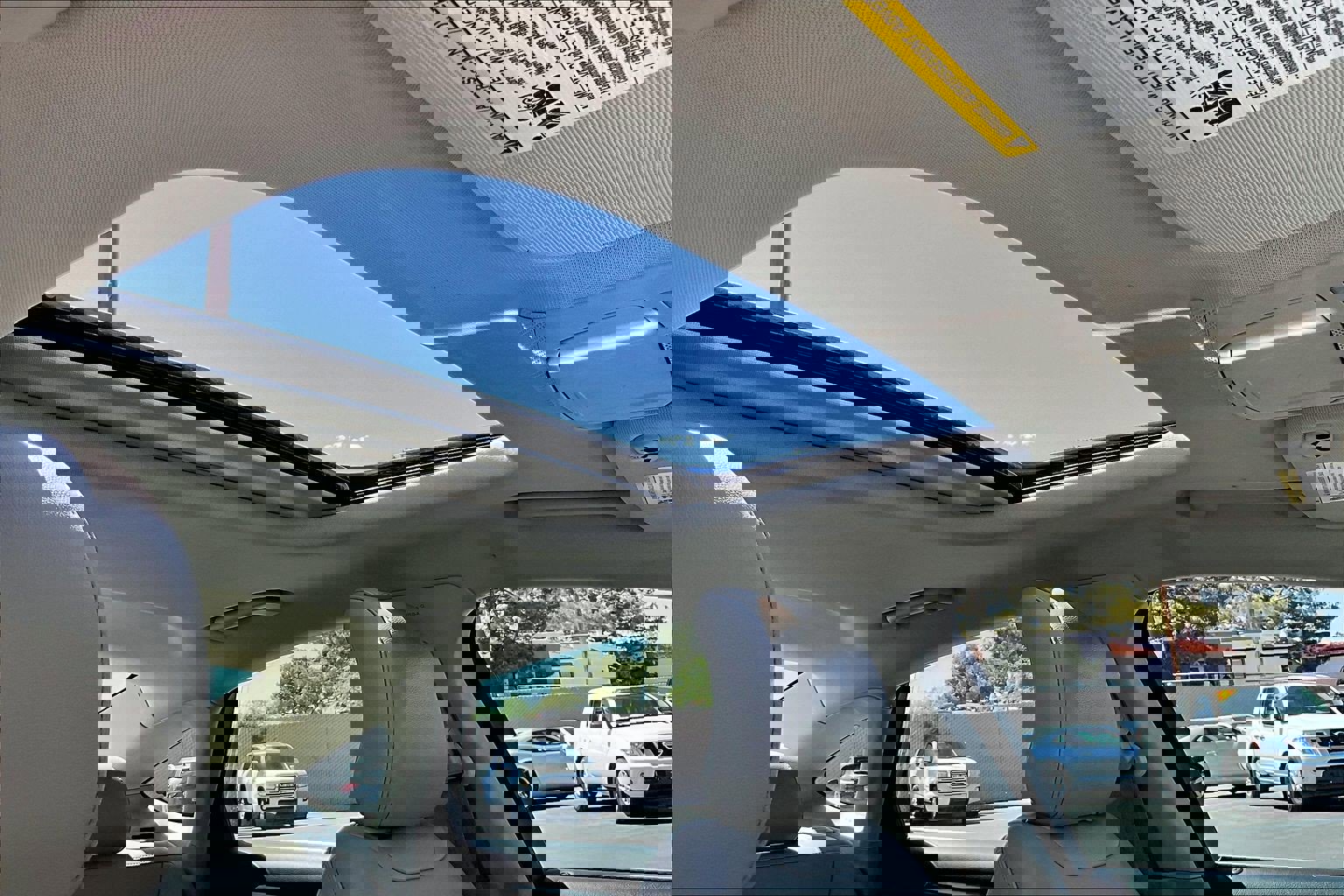 Used 2017 Ford Fusion SE w/ Fusion SE Technology Package image 13