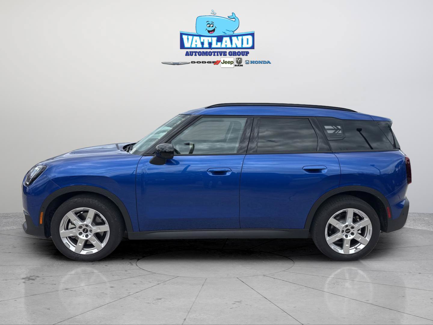 Used 2025 MINI Cooper Countryman S w/ Comfort Package Max AWD/4WD image 2