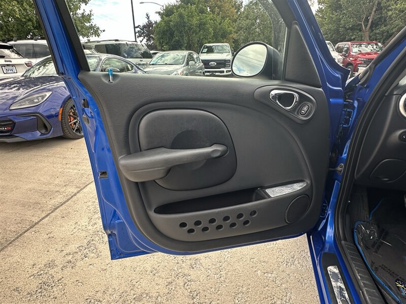 Used 2005 Chrysler PT Cruiser GT w/ Chrome Accents Group FWD image 49
