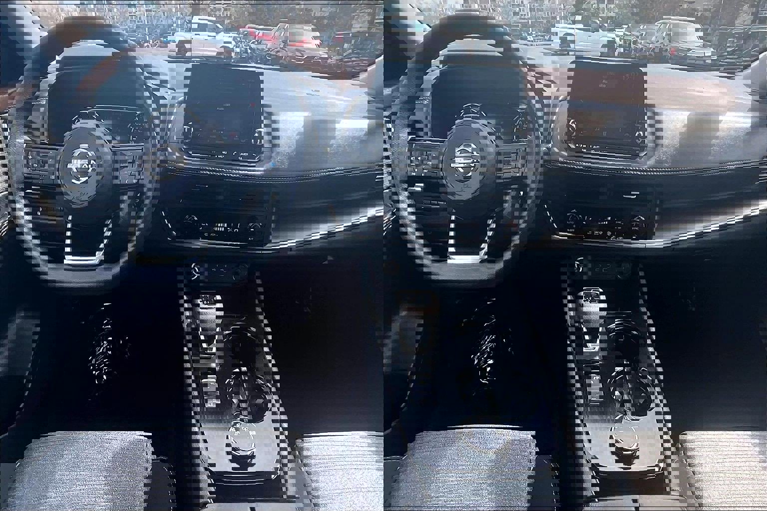 Used 2023 Nissan Rogue SV image 14