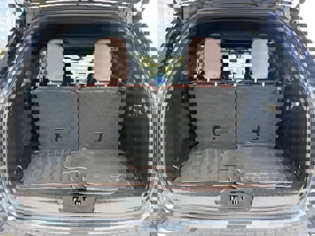 Used 2023 Ford Explorer Platinum w/ Technology Package image 11