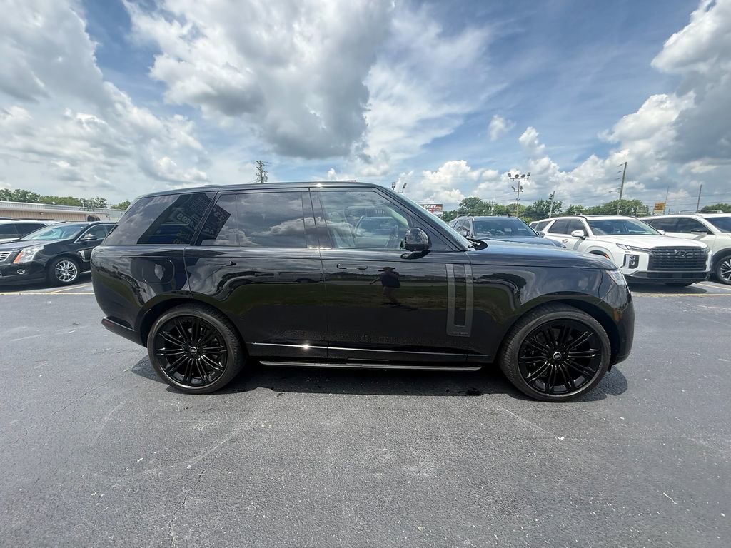 Used 2024 Land Rover Range Rover Autobiography AWD/4WD image 2