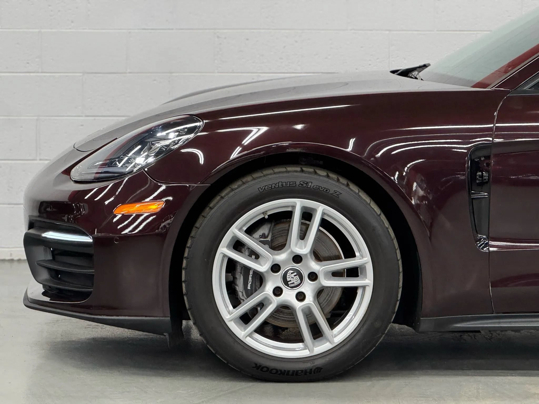 Used 2022 Porsche Panamera 4 AWD/4WD image 5