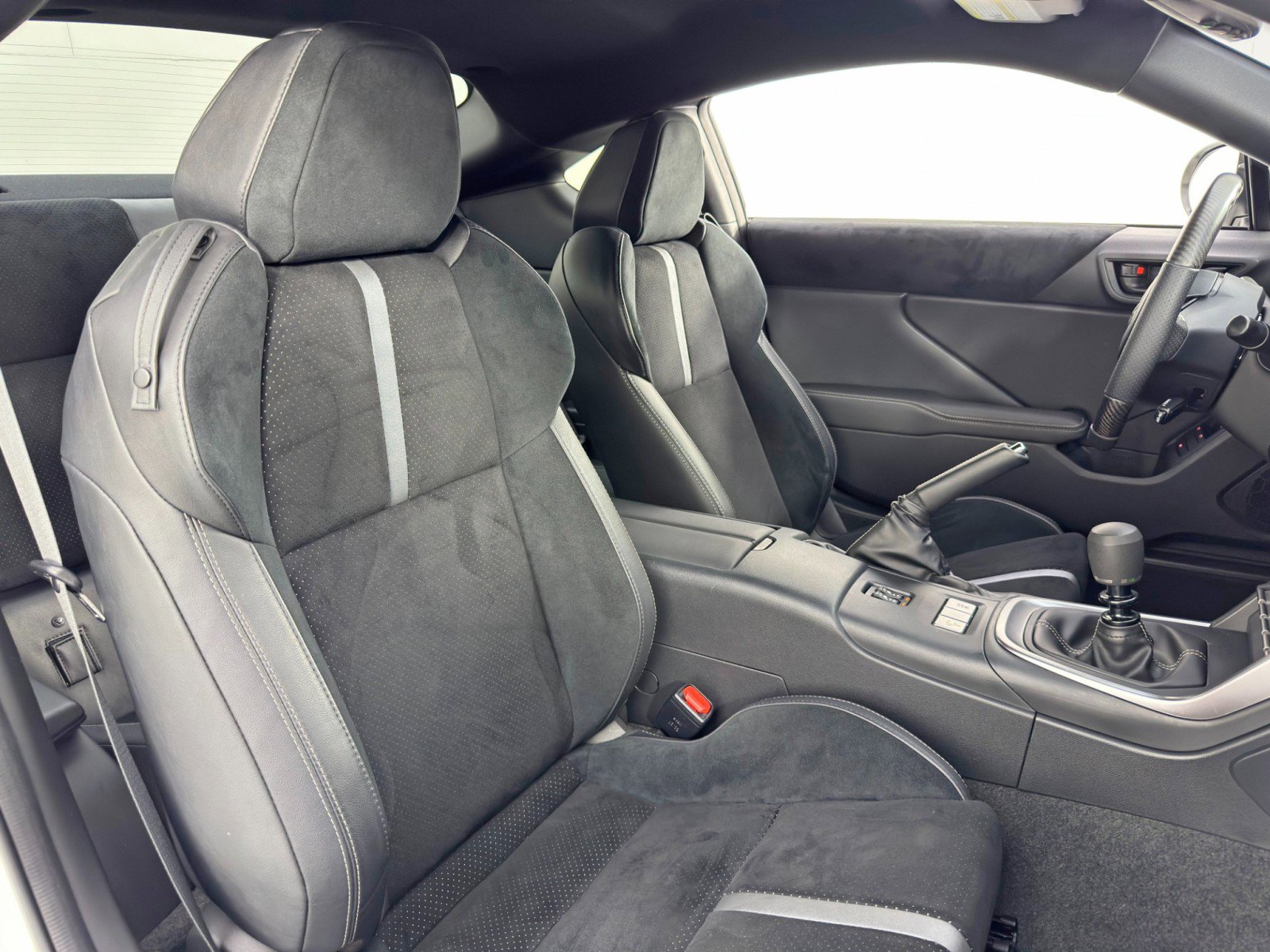 Used 2024 Toyota GR86 Premium image 36