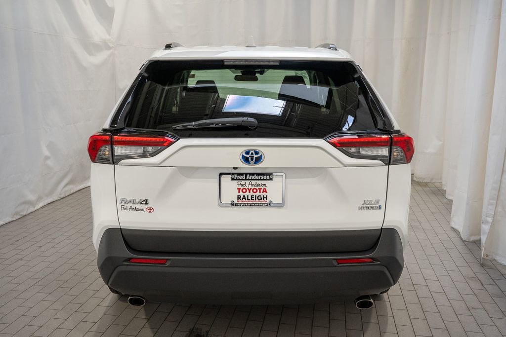 Used 2021 Toyota RAV4 XLE image 5