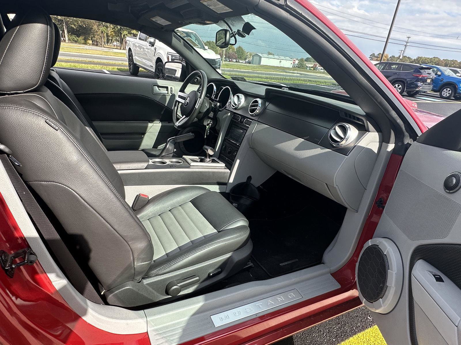 Used 2008 Ford Mustang GT Premium image 35