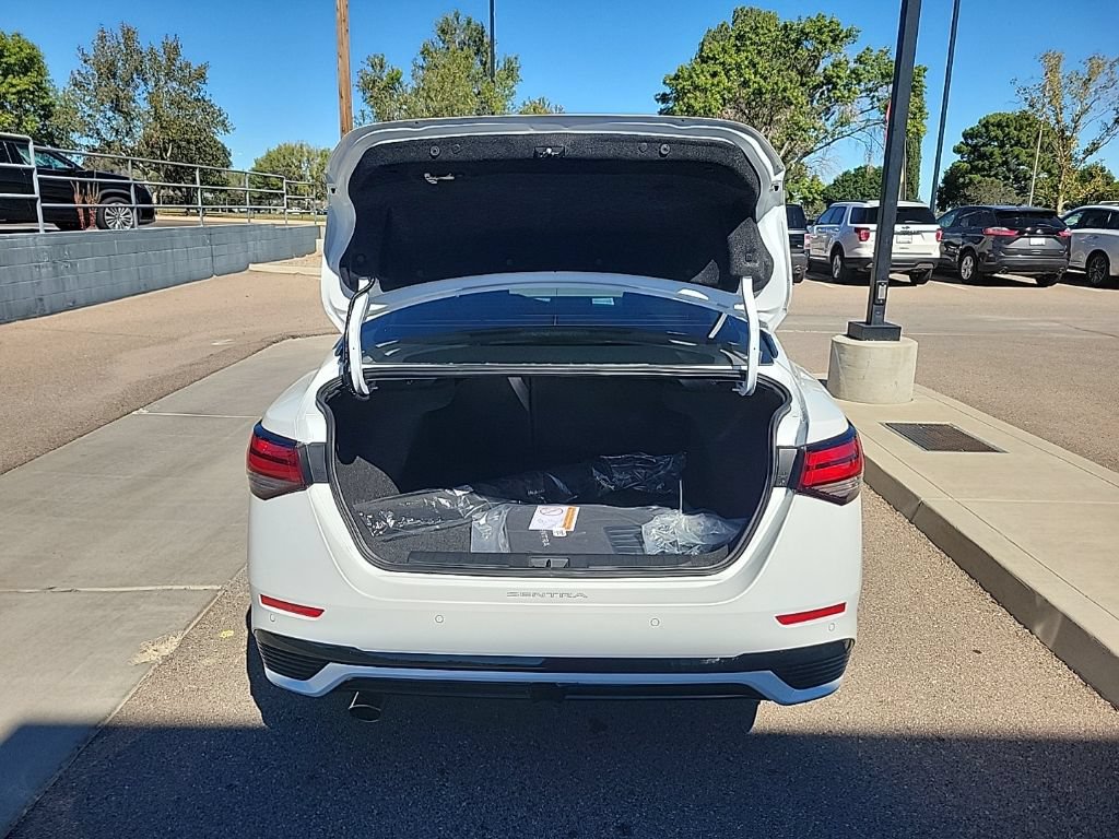 New 2025 Nissan Sentra SR w/ SR Premium Package FWD image 13