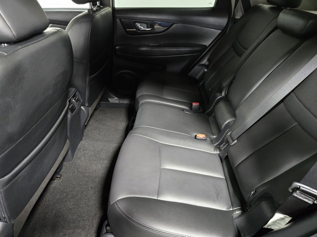 Used 2020 Nissan Rogue SL image 29