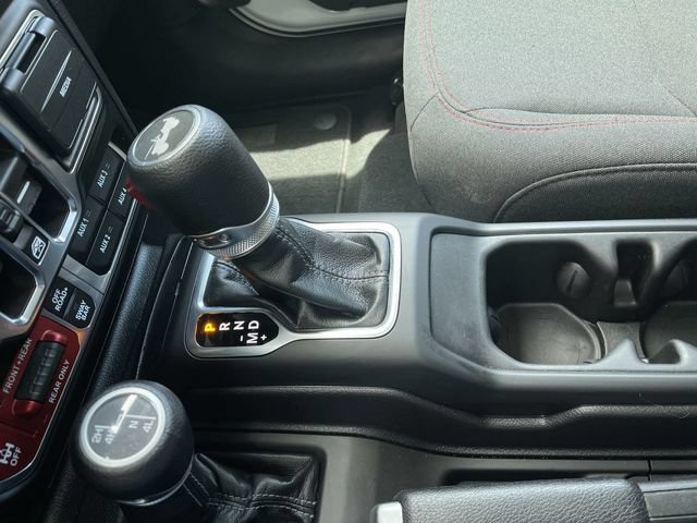 Used 2026 Jeep Wrangler Unlimited Rubicon AWD/4WD image 19