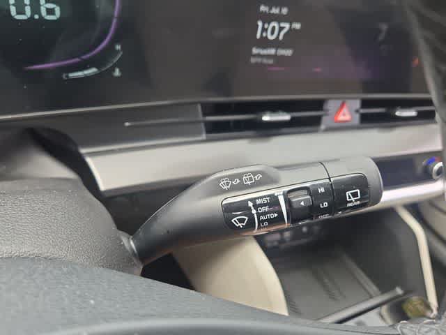 Used 2023 Kia Sportage EX FWD image 25