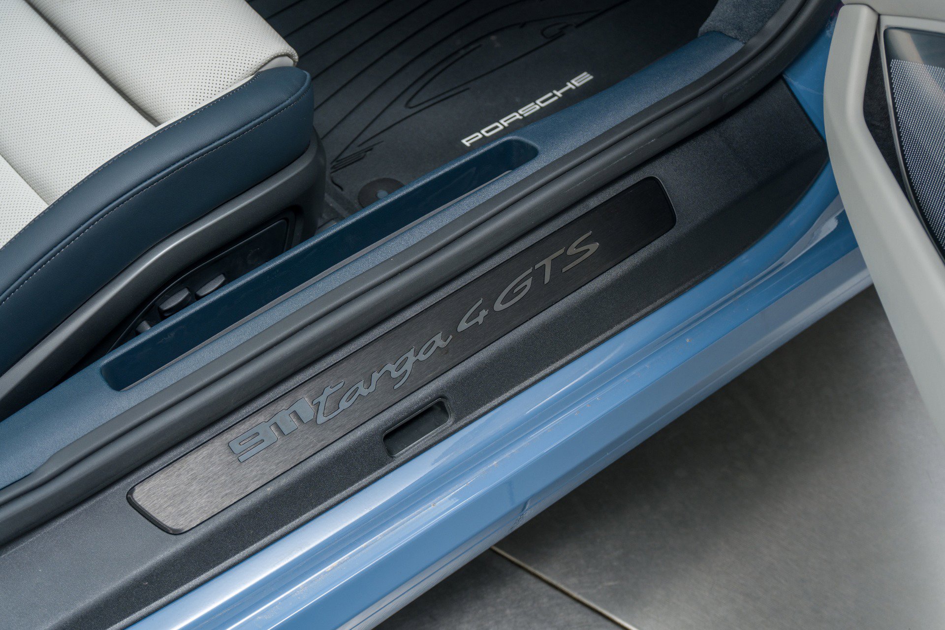 Used 2026 Porsche 911 Targa 4 GTS image 37
