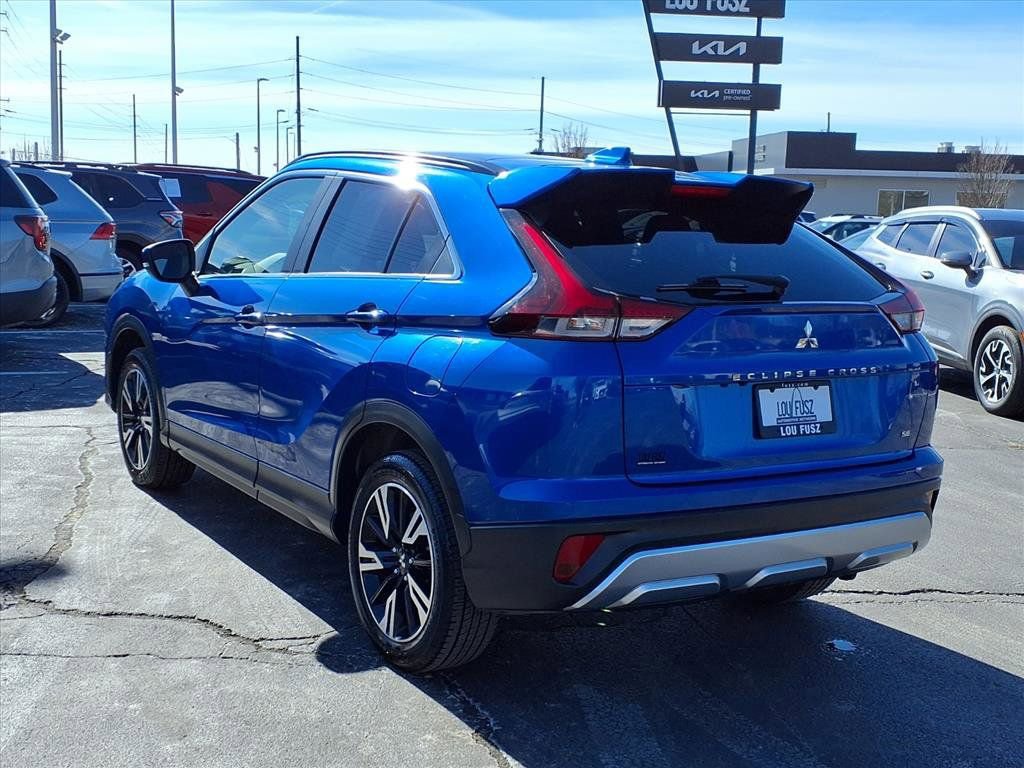 Used 2023 Mitsubishi Eclipse Cross SE image 2