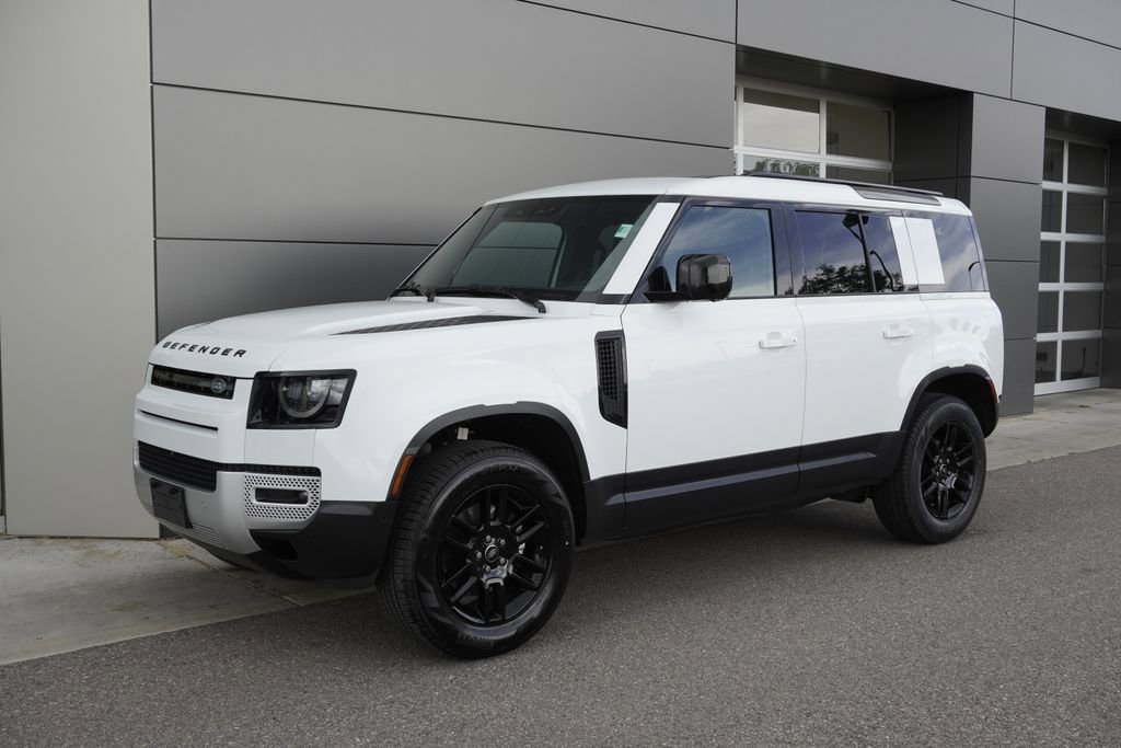 Used 2025 Land Rover Defender 110 S AWD/4WD image 3