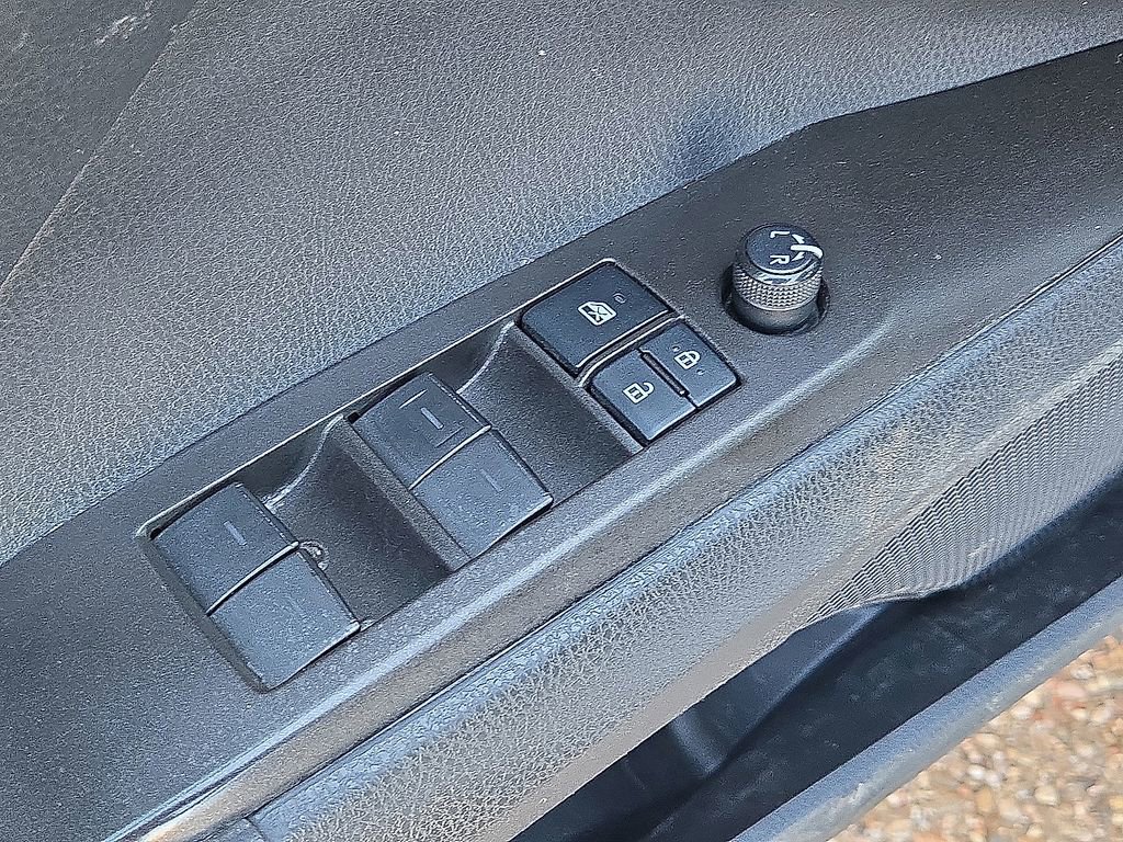 Used 2021 Toyota Camry LE image 20