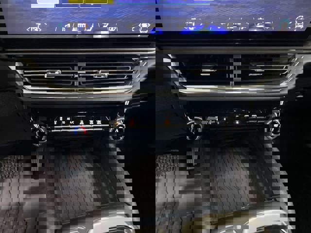 New 2026 Chevrolet Equinox EV LT image 17