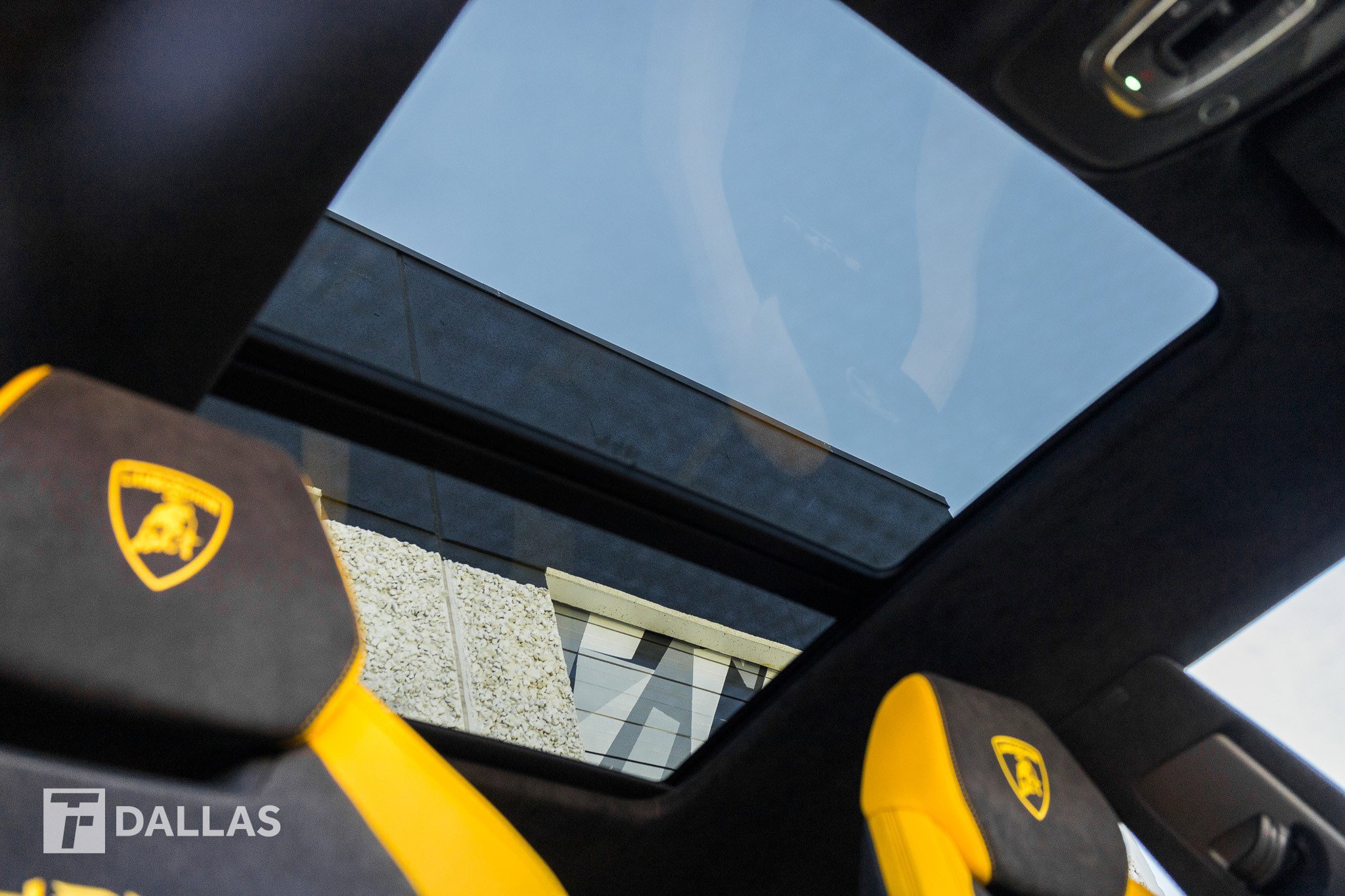 Used 2021 Lamborghini Urus image 39