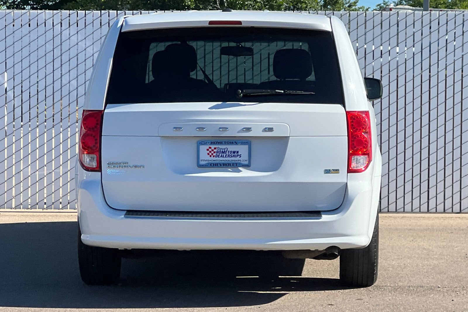 Used 2016 Dodge Grand Caravan SE FWD image 5