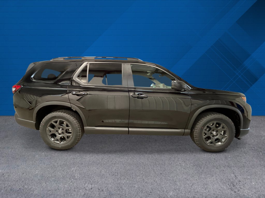 New 2026 Honda Pilot TrailSport image 2