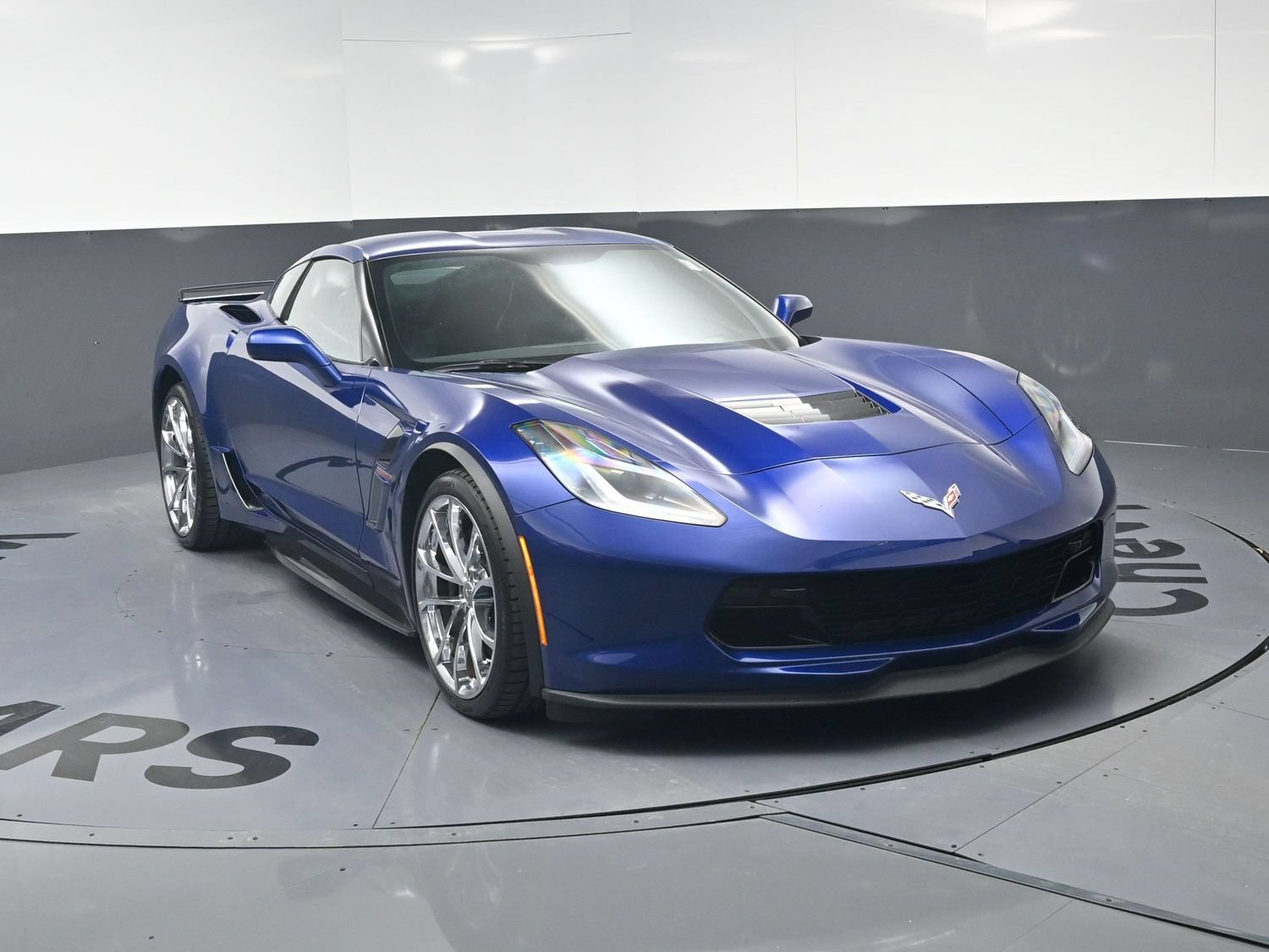 Used 2018 Chevrolet Corvette Grand Sport RWD image 3