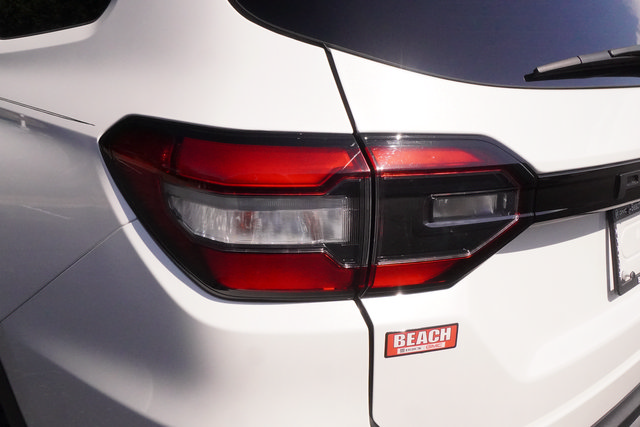 Used 2025 Honda Pilot Touring image 32