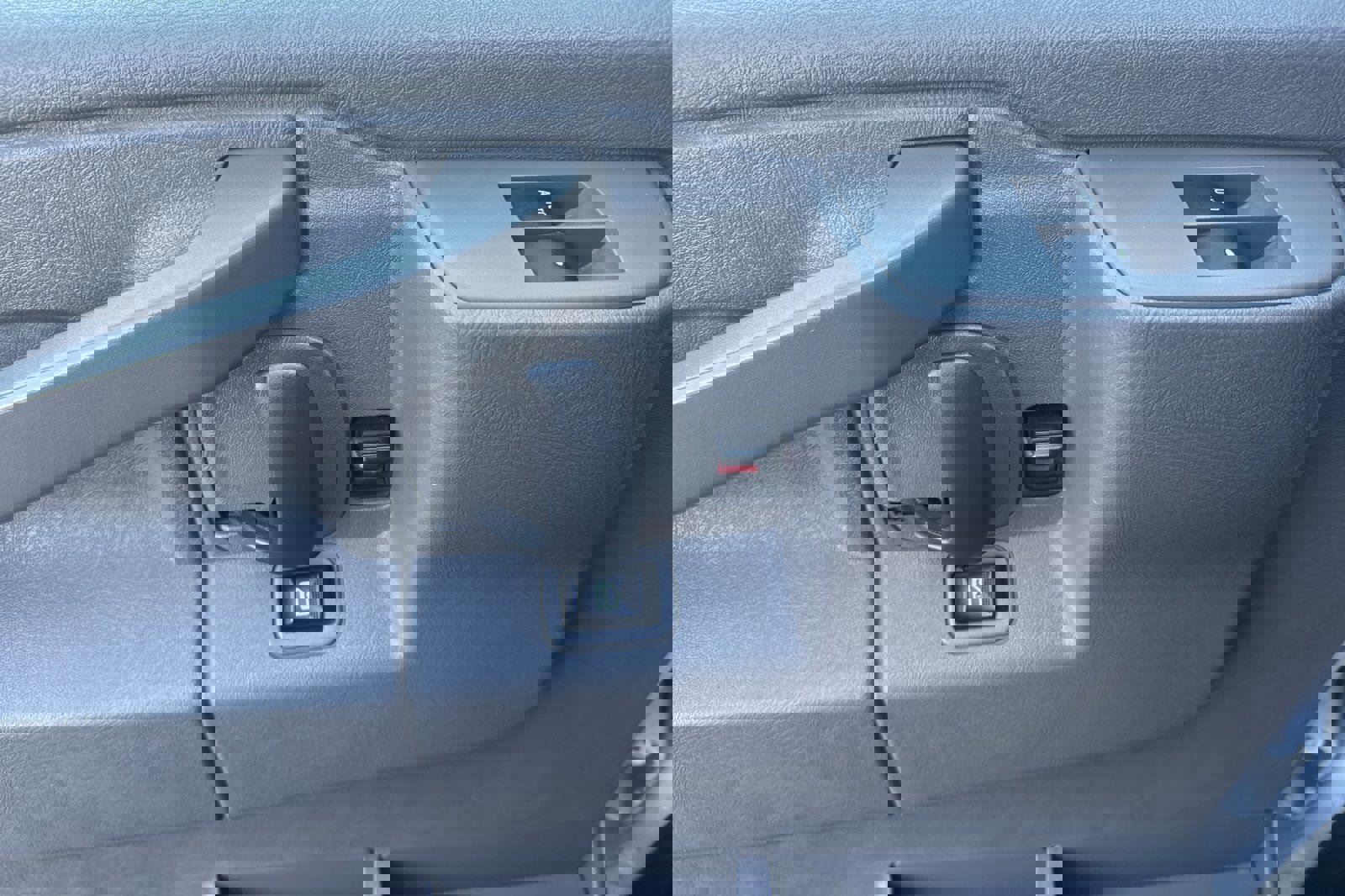 Used 2018 GMC Savana 3500 LT w/ LT Preferred Equipment Group image 12