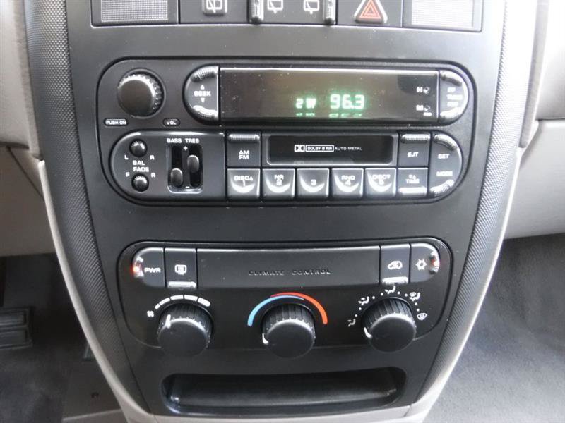 Used 2003 Dodge Caravan SE FWD image 39