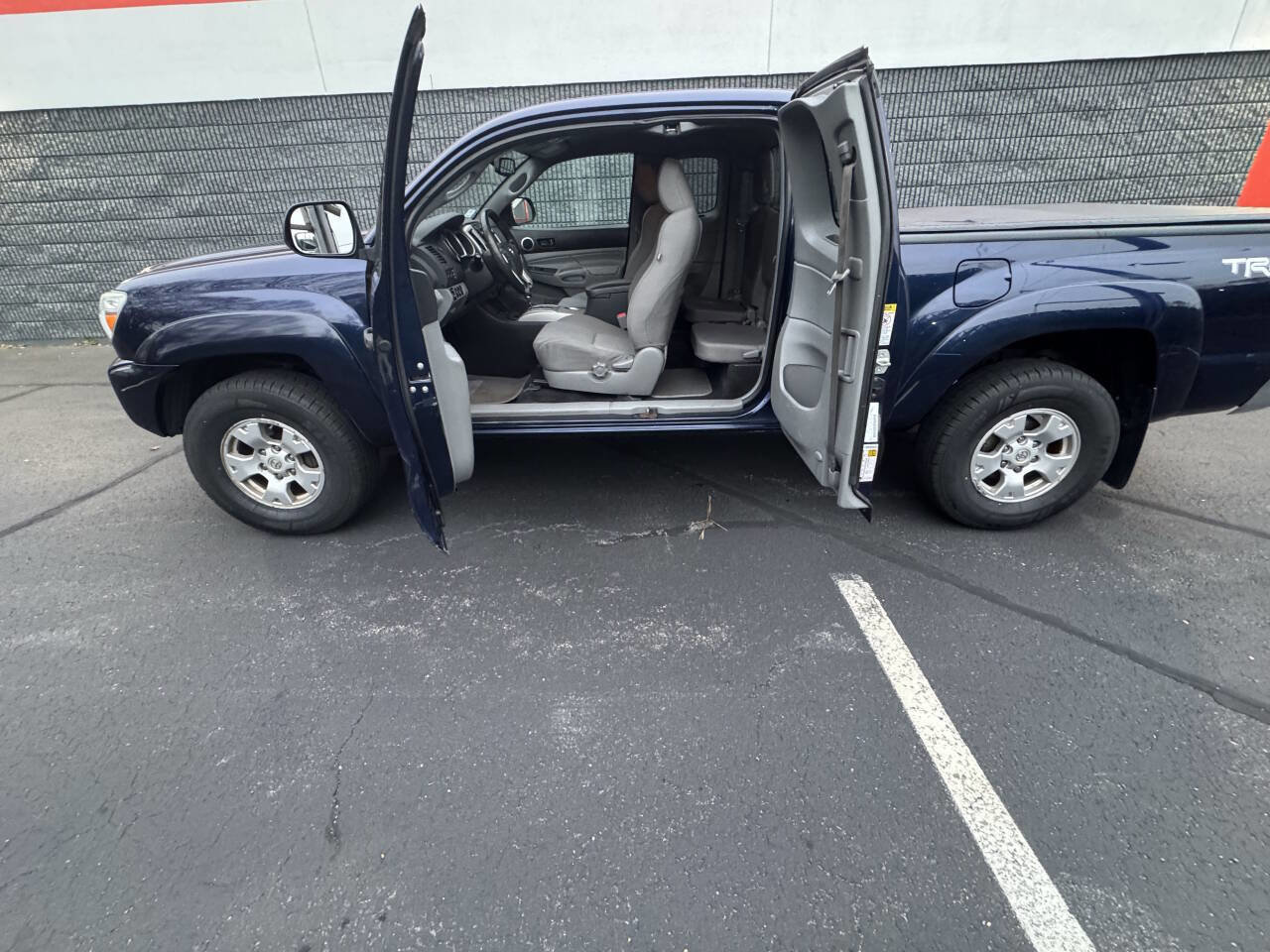 Used 2013 Toyota Tacoma V6 4x4 4dr Access Cab 6.1 ft S image 14