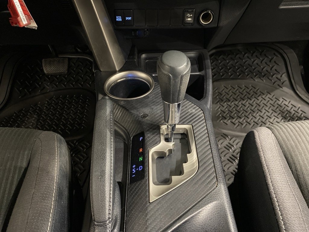 Used 2015 Toyota RAV4 XLE image 17