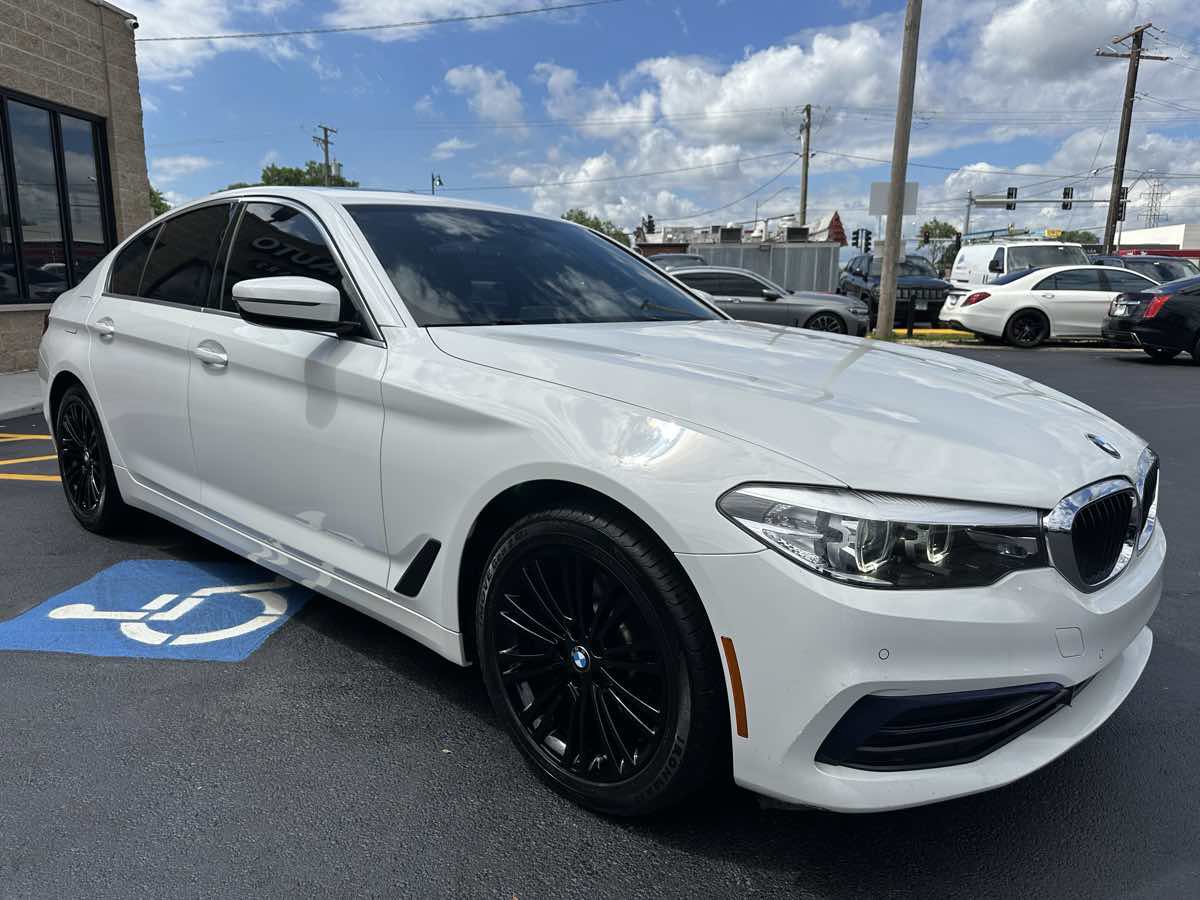 Used 2019 BMW 530i w/ Convenience Package RWD image 3