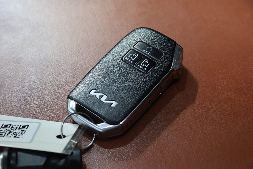 Used 2023 Kia Carnival SX Prestige FWD image 38