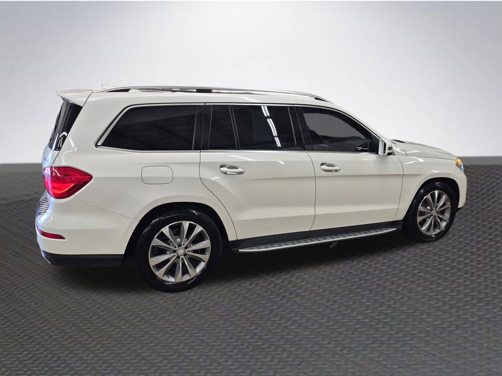 Used 2014 Mercedes-Benz GL 450 4MATIC image 4