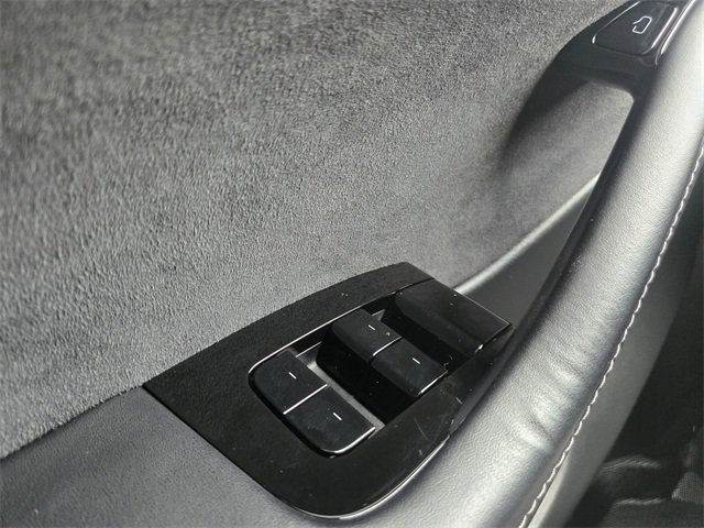 Used 2020 Tesla Model Y Long Range image 31