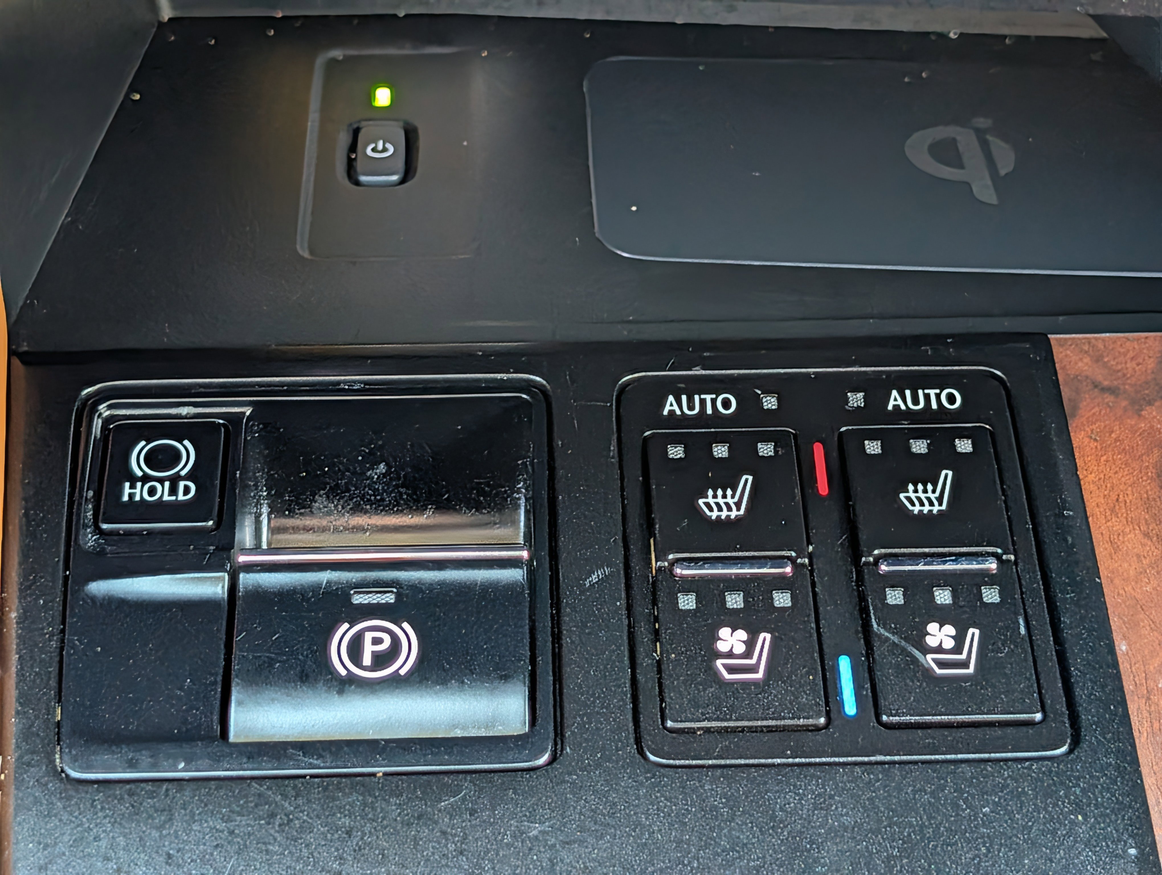 Used 2022 Lexus RX 450h AWD w/ Premium Package image 28