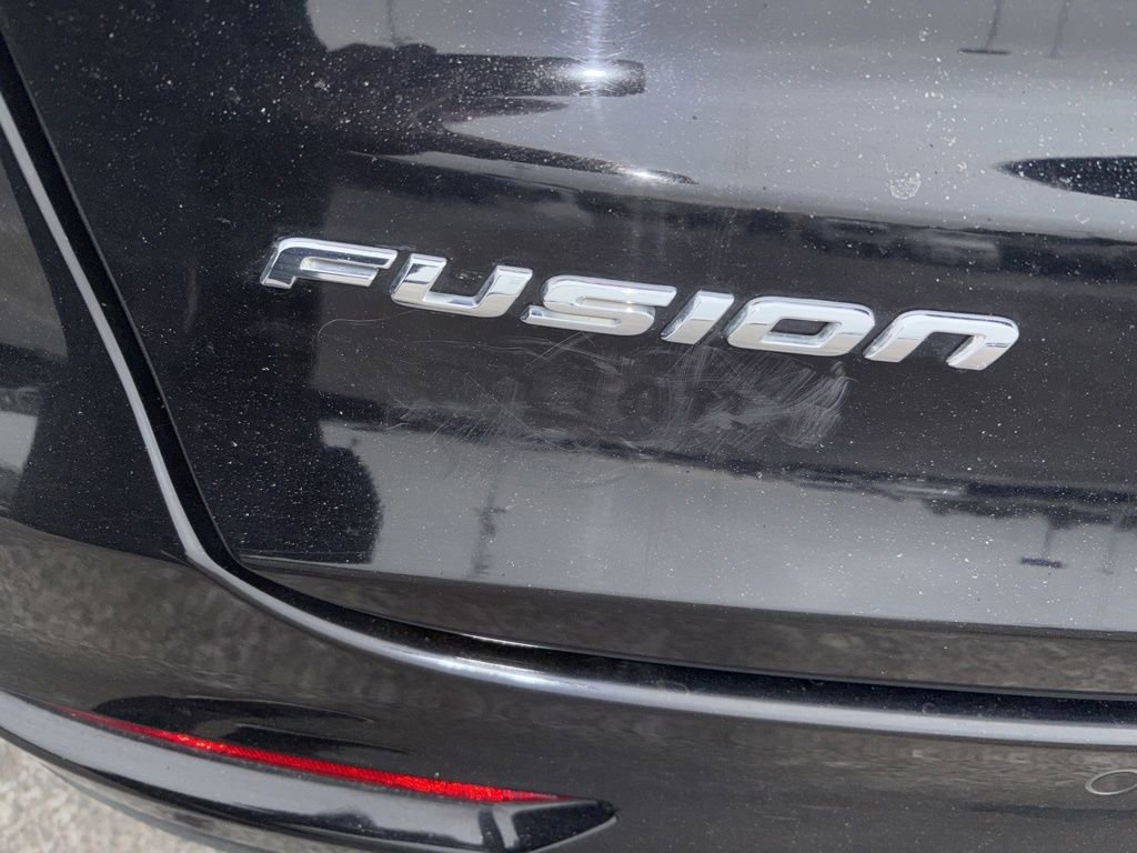 Used 2019 Ford Fusion SE image 9