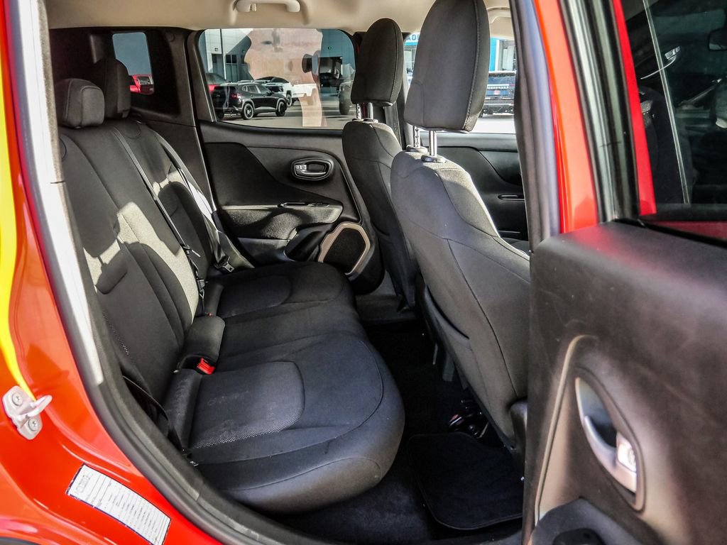 Used 2017 Jeep Renegade Latitude image 16