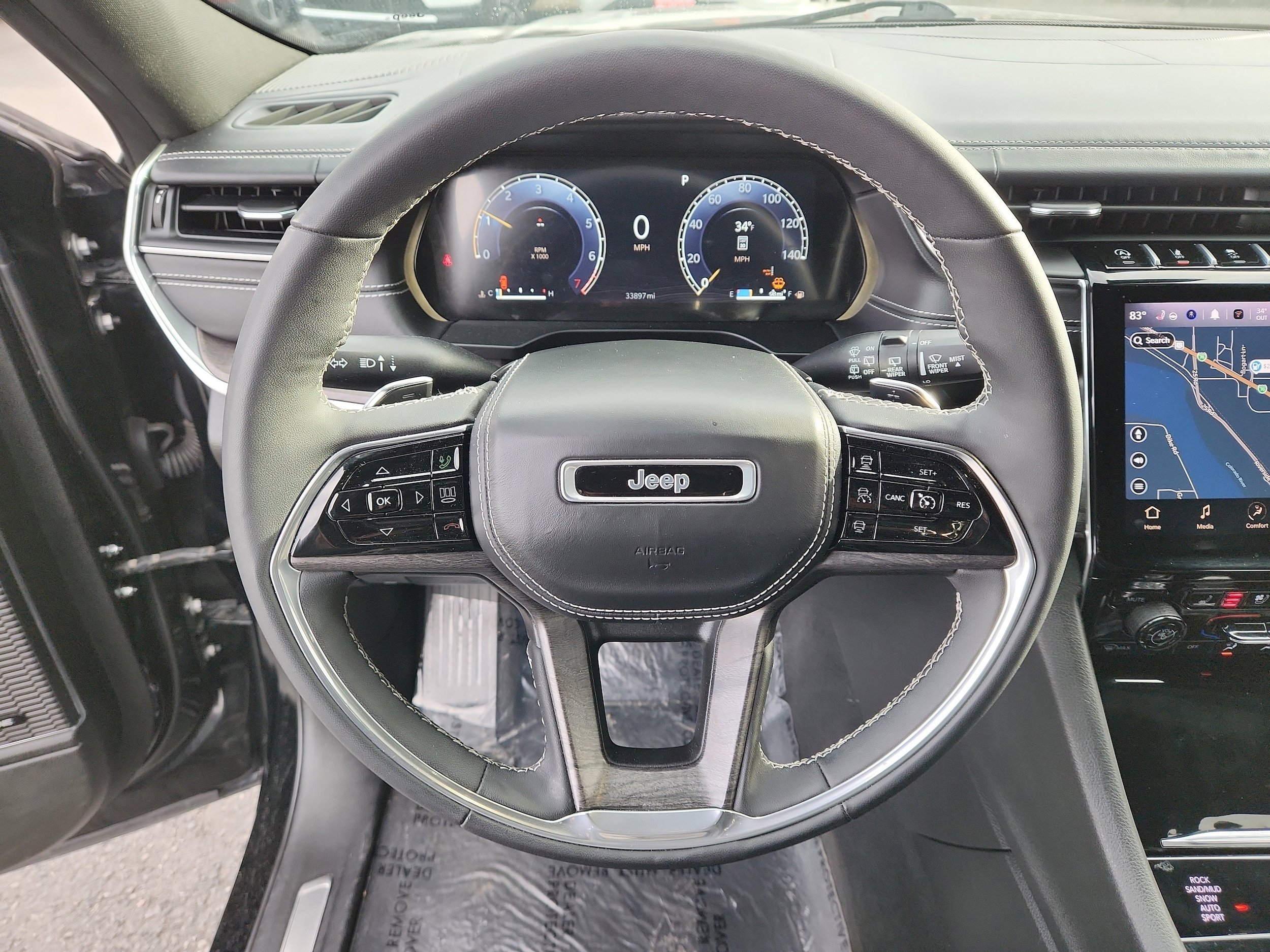 Used 2024 Jeep Grand Cherokee Overland AWD/4WD image 18